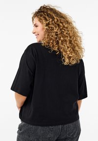 Zizzi BOXY - T-shirts basic - black