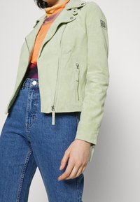 Freaky Nation Skinnjacka - mint