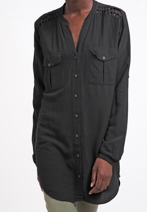 Overhemdblouse - black