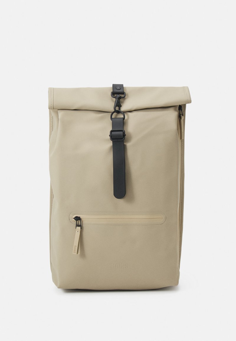 Rains ROLLTOP UNISEX Rucksack sand/taupe Zalando.co.uk