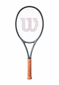 Tennisracket met een zwart frame, bruin leren handvat, witte snaren en een rode "W"-logo in het midden van het snaarbed.