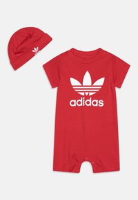 adidas Originals - GIFT UNISEX SET - Buksedragter - better scarlet Miniaturebillede 1