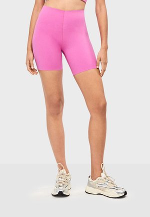 Gisela Shorts - fuchsia