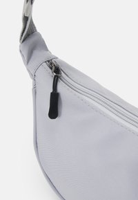 Only & Sons ONSREN UNISEX - Torba preko tijela - light grey melange