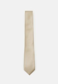 Corbata beige con un sutil patrón de rayas diagonales, hecha de una tela suave, cuenta con una punta afilada y una forma estrecha y alargada.