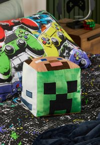 Minecraft Characters Spring Next CUBE CUSHION UNISEX - Pyntepuder - minecraft character/grøn ...