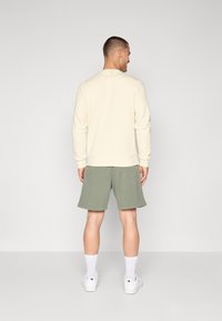 Thumbnail Image 3