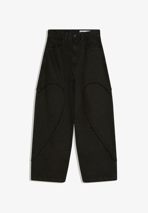 Jeans neri a vita alta a gamba larga con pannelli cuciti curvi unici sulla parte anteriore delle cosce e design standard a cinque tasche.