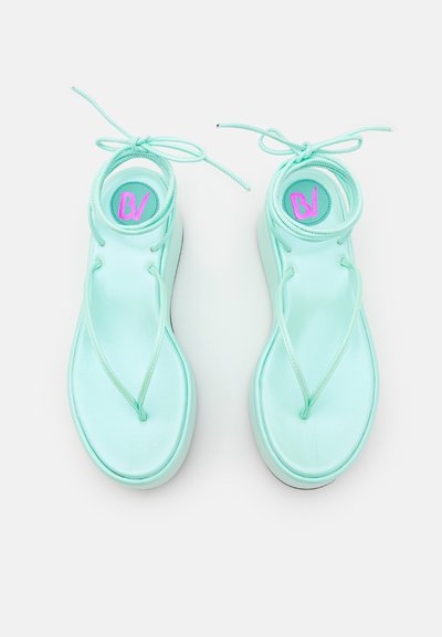 Bettina Vermillon ERIKAPLATFORM THONGS - Σανδάλια τύπου T - mint