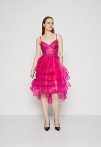 Mascara Koktailové šaty/večierkové šaty - hot pink