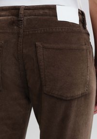 OPUS EVITA GLAZED - Jeans Slim Fit - cocoa
