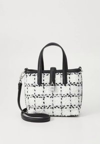 Käekott mustvalge ruudulise tekstuuriga kangaga, mustade nahkkäepidemete ja eemaldatava õlarihmaga.