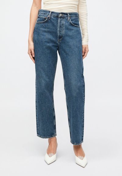 Blauwe denim hooggetailleerde jeans met rechte pijpen, voorzien van vijf zakken, metalen knoopsluiting en subtiele vervaging over het geheel.