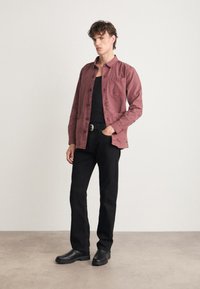 Barbour DEWSBURY GARMENT DYED OVERSHIRT - Könnyű dzseki - desert clay