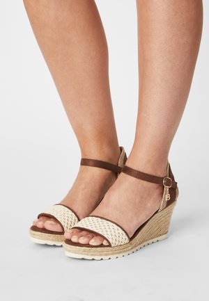 Laura Biagiotti, Espadrilles - beige