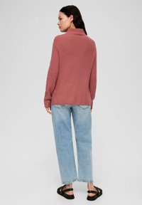 s.Oliver MIT STEHKRAGEN - Strickpullover - papaya