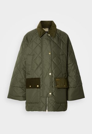 Gesteppte grüne Jacke mit Cordkragen und vorderen Taschen. Verfügt über goldene Metallakzente und eine kastige Form. Glatte Textur mit mattem Finish.