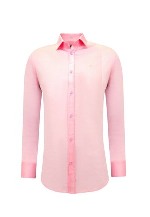 Lichtroze langslavende shirt met een kraag, knoopsluiting aan de voorkant en lichtroze knopen. De stof lijkt glad met een lichte glans.