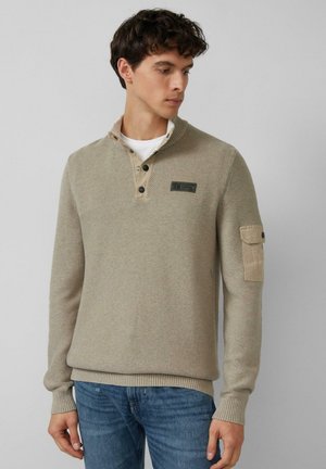 - Sweter