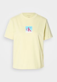 CLASSIC BOXED MONOGRAM TEE - Μπλουζάκι με στάμπα - chartreuse melon