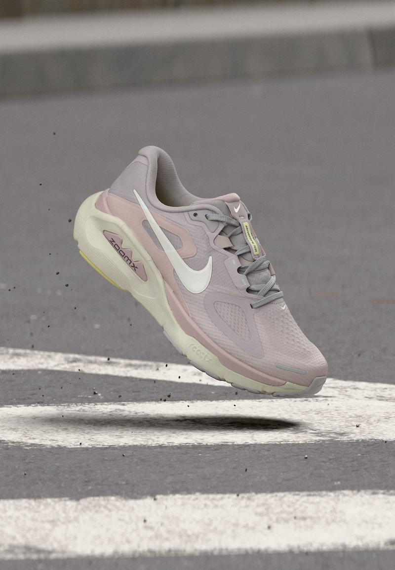 Nike Performance STRUCTURE PLUS - Løbesko til asfalt - silver-coloured ...