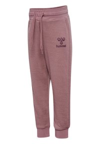 Rosa sweatpants i texturerat tyg, med elastisk midja och snörning, samt en liten logotyp på vänster lår. Muddar vid ankeln.