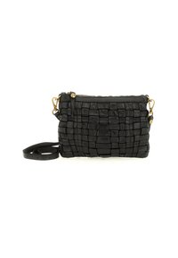 Borsa a tracolla in pelle intrecciata nera con forma rettangolare, dotata di chiusura con zip, dettagli in metallo dorato e tracolla regolabile.