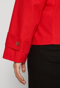 MICHAEL Michael Kors CROPPED PEACOAT - Ljetna jakna - lacquer red