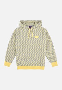 Sweat à capuche gris et jaune, avec un motif en zigzag, des cordons de serrage, des poignets côtelés et un petit patch logo sur le devant.