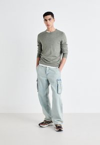Hollister Co. Jersey Crew Sweater - Pulóver - mulled basil/dried sage