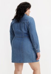 Levi's® Plus FLYNN WESTERN DRESS - Τζιν φόρεμα - ringing bells
