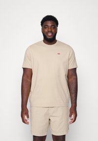 Levi's® Plus T-shirt estampada - fields of rye