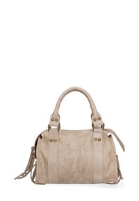 Borsa in finta pelle beige con manici arrotondati, hardware in ottone e pon-pon laterali; forma leggermente strutturata con dettagli di cucitura.