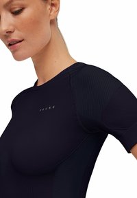 FALKE WARM ROUND NECK MILD TO COLD TEMPERATURES - Maglietta intima - black