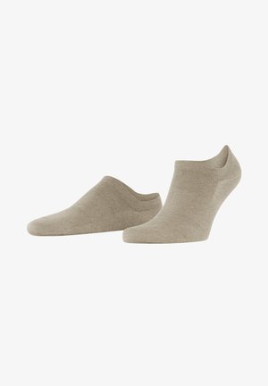 Chaussettes beige à chevilles en tissu doux, présentant une texture lisse, un design court et un orteil arrondi pour un ajustement confortable.