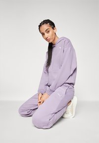 Puma LOUNGEWEAR TRACKSUIT SET - Tracksuit - pale plum