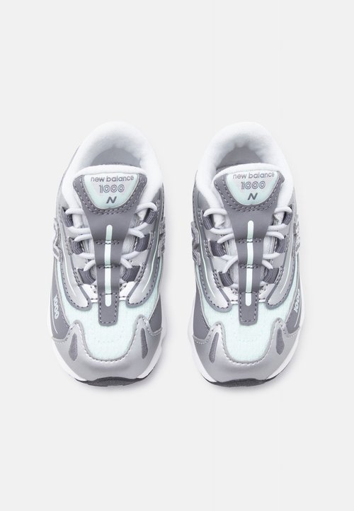 New Balance M1000 UNISEX - Baby shoes - cosmic jade/metallic silver-coloured — foto 4