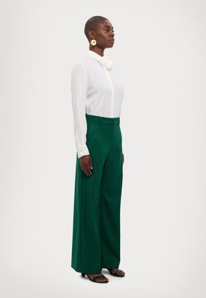 WEEKEND MaxMara VISIVO - Auduma bikses - verde