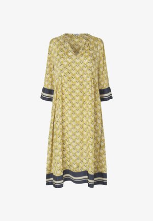 Gelbes knielanges Kleid mit Blumenmuster, V-Ausschnitt, ¾-Ärmeln und marineblauen Streifenakzenten an den Manschetten und Saum. Leichte Stoffqualität.