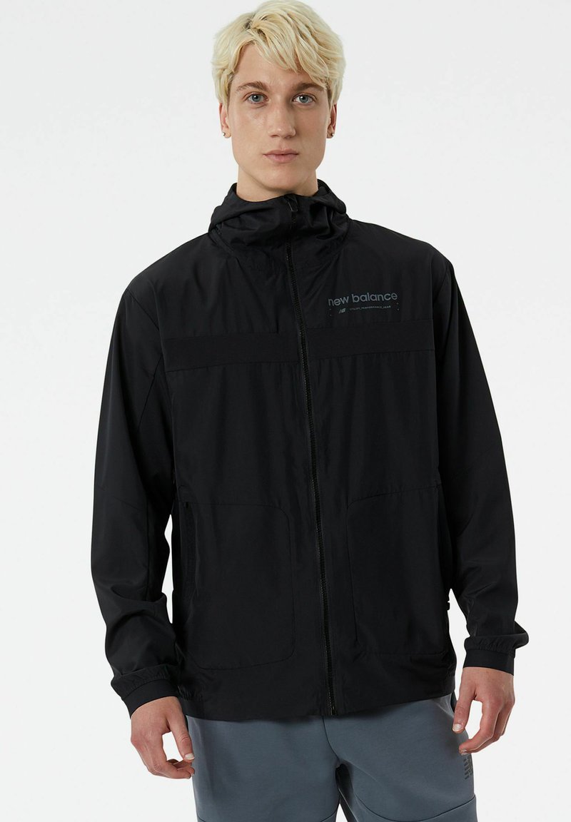 New Balance TECH LIGHTWEIGHT JACKET Giacca sportiva black/nero