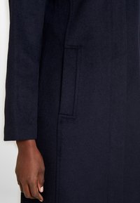 Esprit Collection Abrigo corto - dark blue