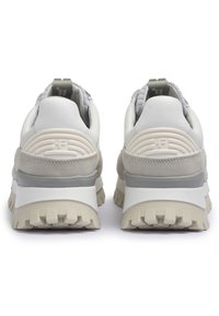 Floris van Bommel DE GROMMER  - Sneakers basse - white