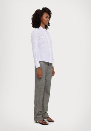 LAMINA - Button-down blouse - bianco ottico