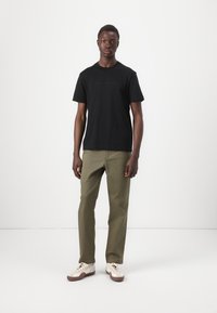 Lacoste Basic T-shirt - black