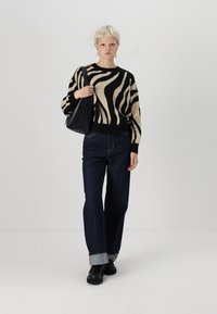 ONLY ONLHAZEL O NECK  - Pulover - black/humus