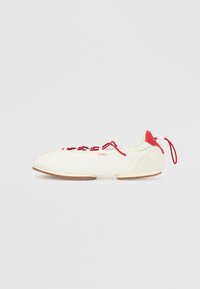 Valgt, deckwash white/cruise red