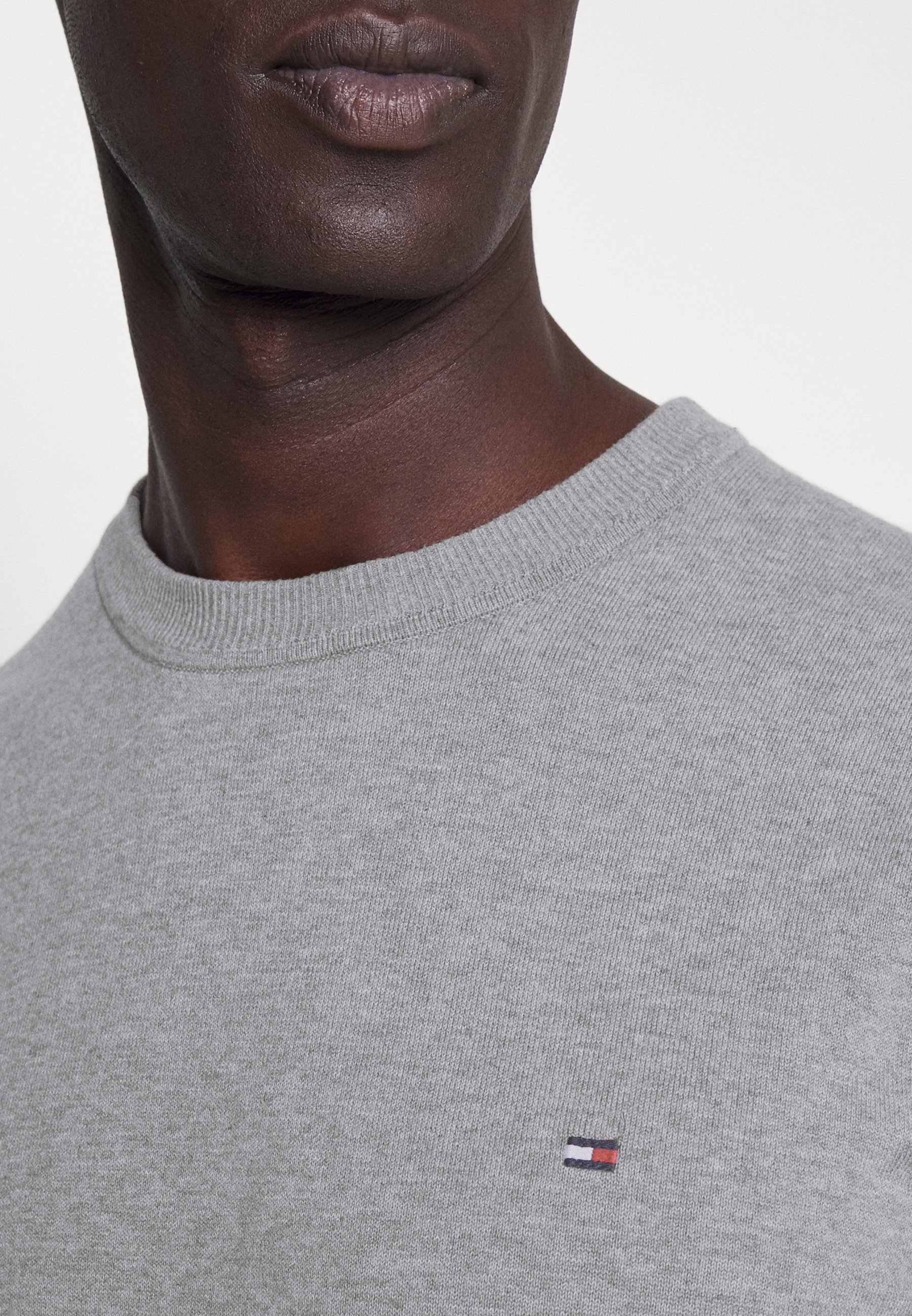 Tommy Hilfiger CREW NECK SWEATER 