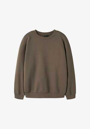 Brun crewneck-sweatshirt med lange ærmer, ribbet manchetter og bundkant, vist på hvid baggrund.