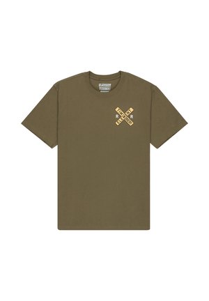 Oliwkowa bawełniana koszulka z krótkim rękawem, okrągłym dekoltem i niewielkim graficznym logo z wzorem w kształcie krzyża w kolorze żółtym i białym.
