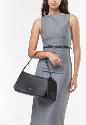 V73, BORSA A MANO EUGENIA - Sac à main - nero